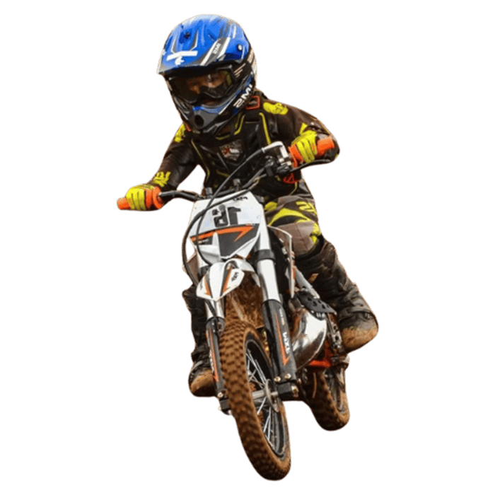 criança no motocross